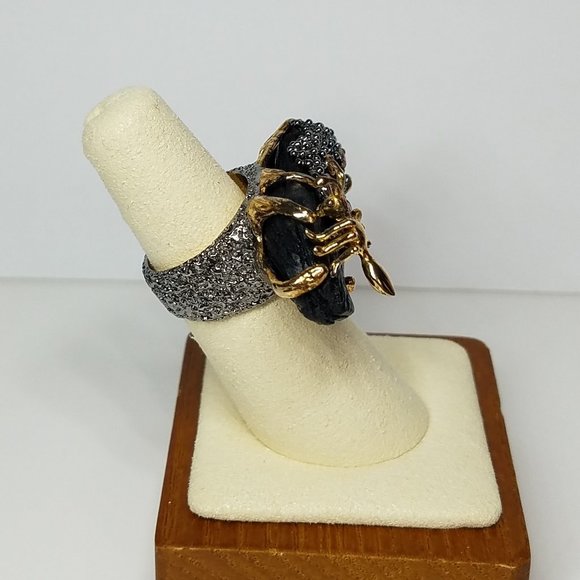 Women's Ring Ant on a Log with Red Sapphire Size 6 - Picture 3 of 11